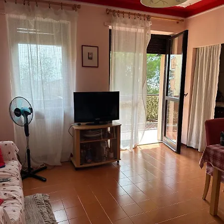 Splendido Trilocale Con Terrazzo Vista Mare