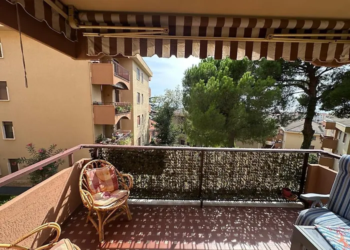 Splendido Trilocale Con Terrazzo Vista Mare * Santo Stefano al Mare